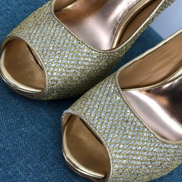 Badgely Mischka Gold Glitter Humbie II Peep Toe Platform Evening Pumps 7.5L & 8R - Picture 9 of 14